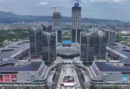 浙江義烏特色“進貨式旅游”持續升溫 智能好物受熱捧