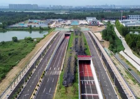 我國最大直徑水下盾構隧道建成通車