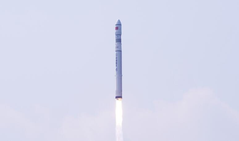 長六丙火箭“一箭七星”發射成功