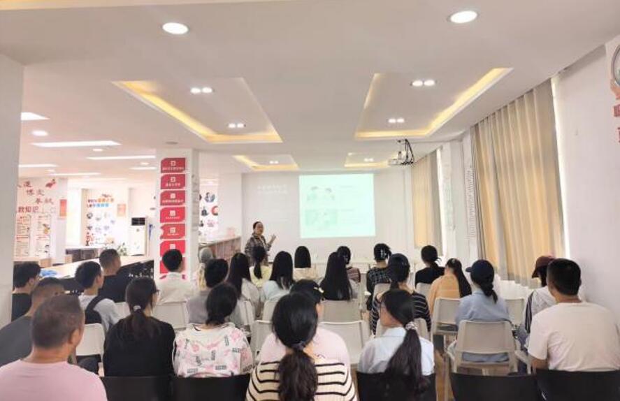 提能力 樹典型 聚合力——金雁社區開展黨建引領“專業社工+志愿服務”培訓暨總結表彰活動