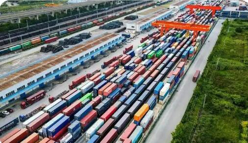 8月我國國際收支貨物和服務貿易進出口規模51179億元