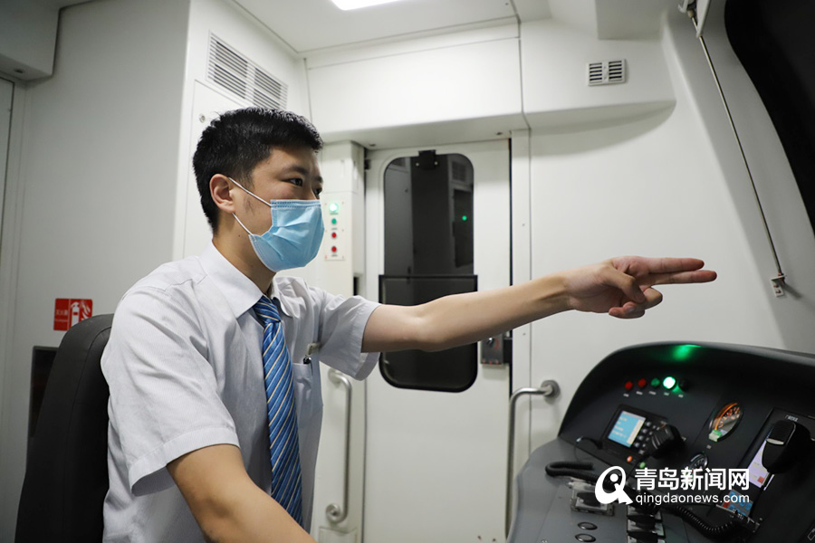 帥！青島地鐵兩名電客車司機獲評“最美駕駛員”