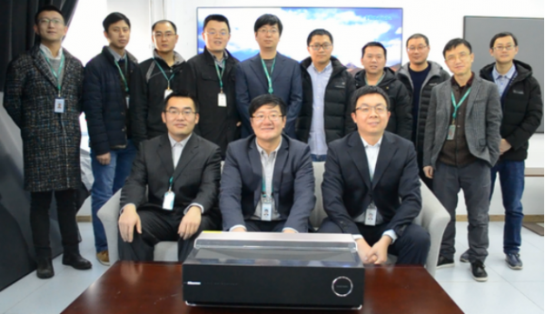 政府工作報告首提 “十年磨一劍”，海信研發人員有話說