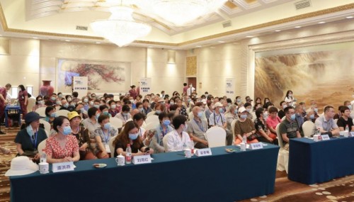 不動刀，不住院，白內障手術同時矯正近視、散光、老花 