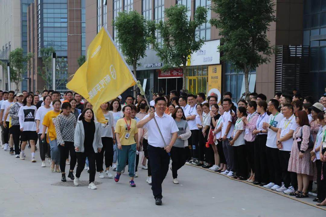 綠之源集團拔河比賽展風采 凝心聚力創佳績