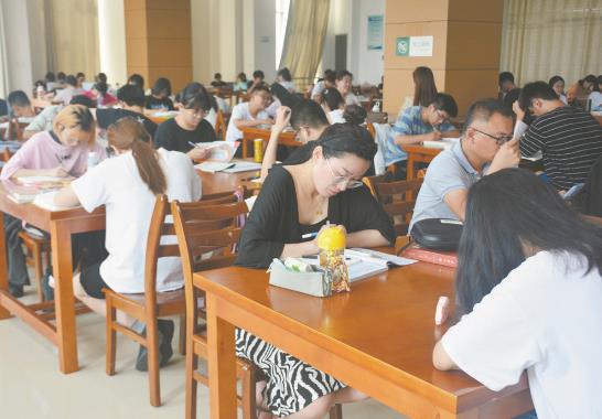 市圖書館：暑期再現讀書熱