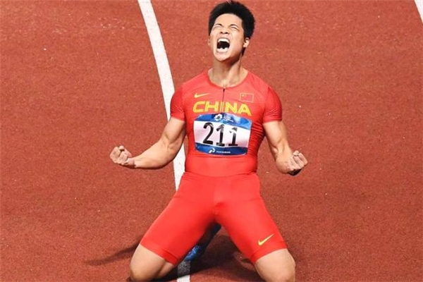 “亞洲飛人”蘇炳添火了！小米、水滴保等邀請擔任代言人，致敬亞洲速度