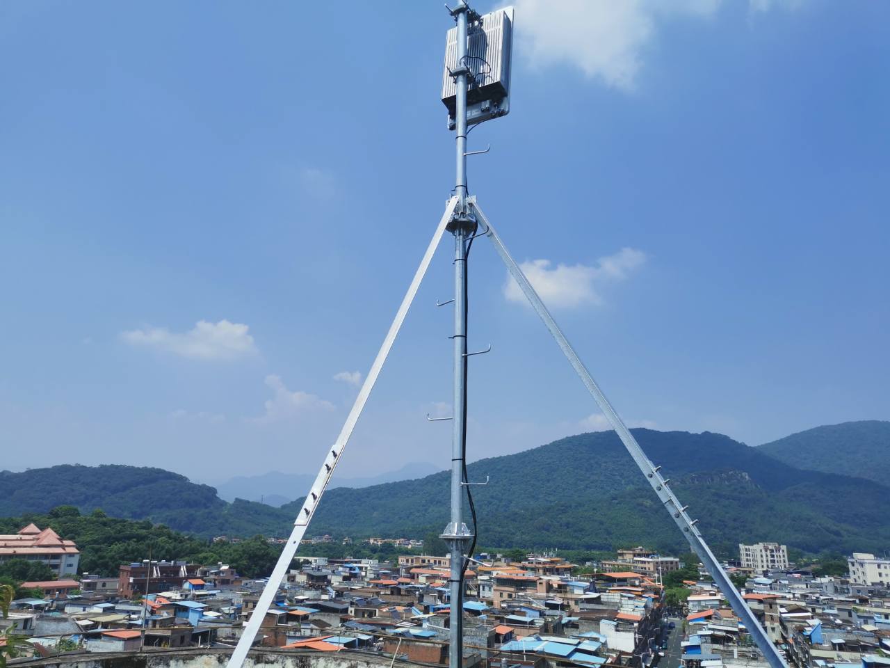 中國電信廣東公司攜手華為完成全國首個2.1GHz 8T8R AAU部署