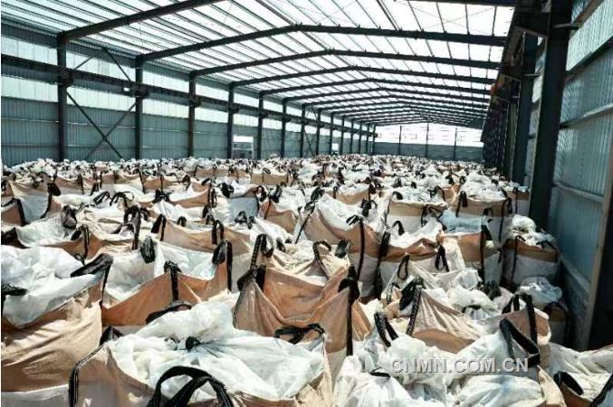 中礦資源集團津巴布韋Bikita礦山首批鋰輝石精礦粉開始發運回國