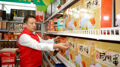 山東東平縣煙草專賣局（營銷部）黨支部：引導黨員在摸爬滾打中提能力