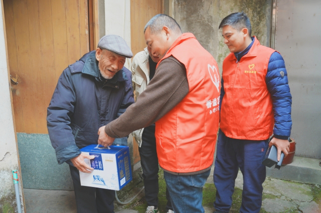 惠民行動傳溫暖，真情服務再“升溫”