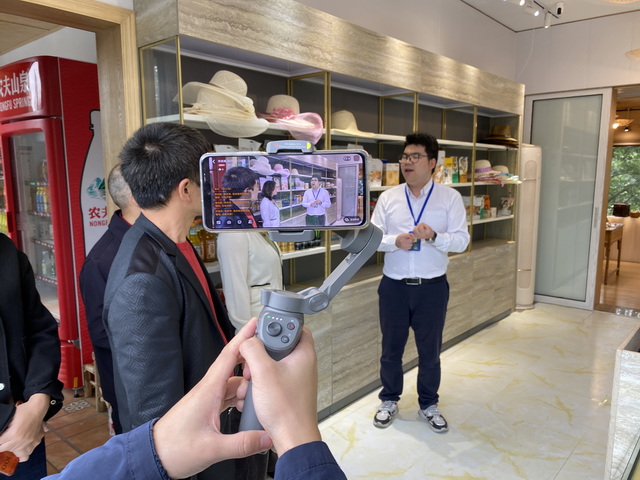 服務客戶用“心”才有“新”