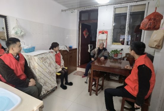 浙江湖州市煙草專賣局：聆聽紅色故事　傳遞紅色溫情