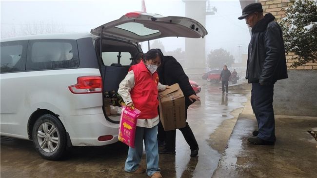 陜西禮泉：扎實做好春節前慰問防返貧監測對象、老黨員和困難客戶活動