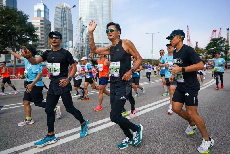 2024渣打香港馬拉松落幕，adidas跑鞋成“發哥”新寵