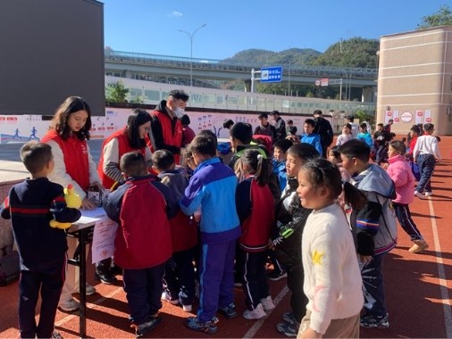 浙江文成：童心可待“香”爐暖 夢想猶有“溢”路幫