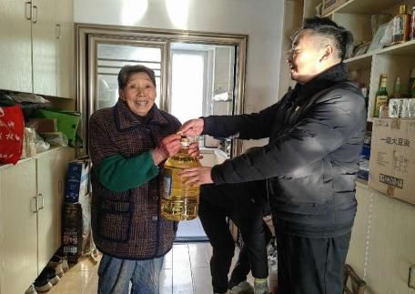 洪山區局（營銷部）開展“冬日送溫暖”入戶走訪慰問活動