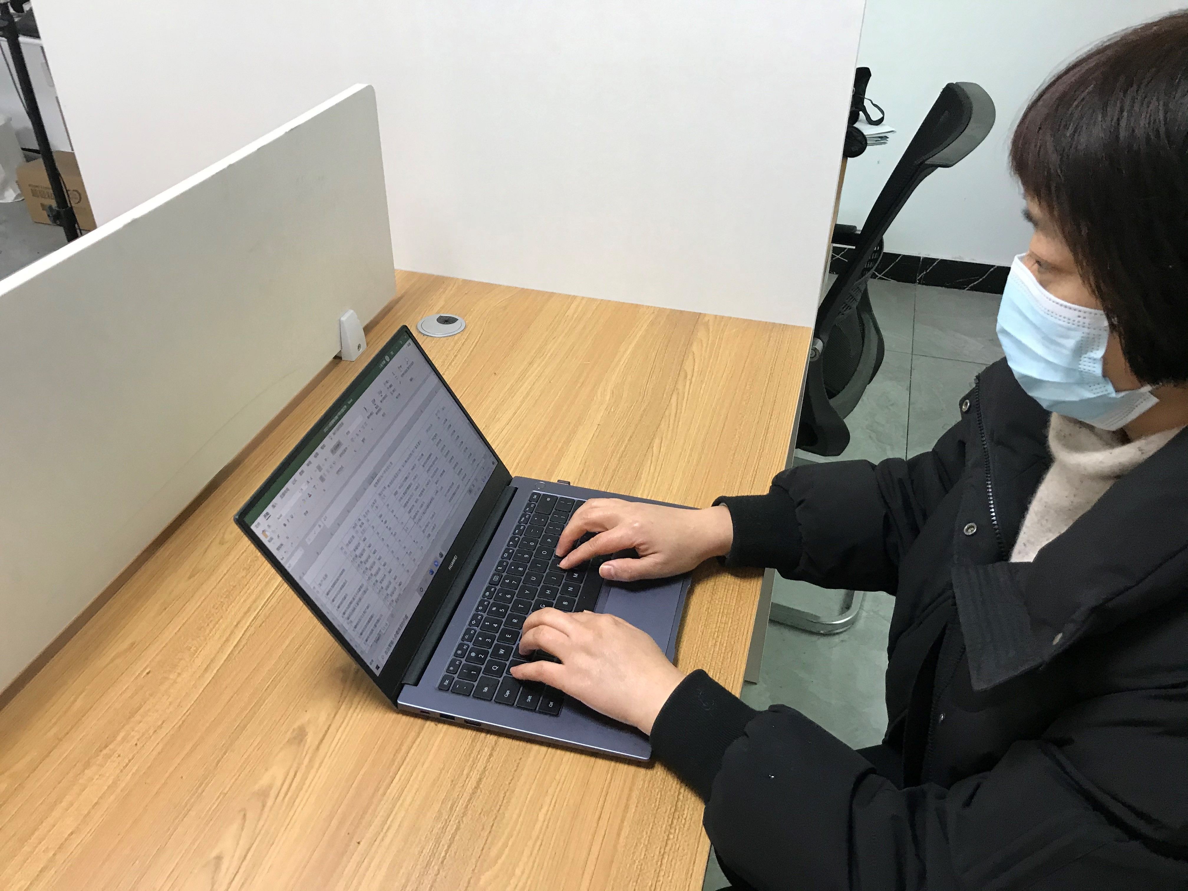 “零距離”指導心貼心 元春“服務”暖人心