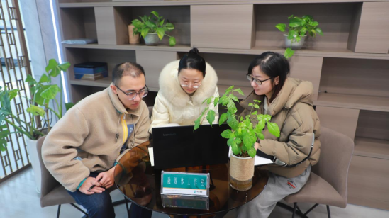 打造融媒體工作室，講好陂煙故事