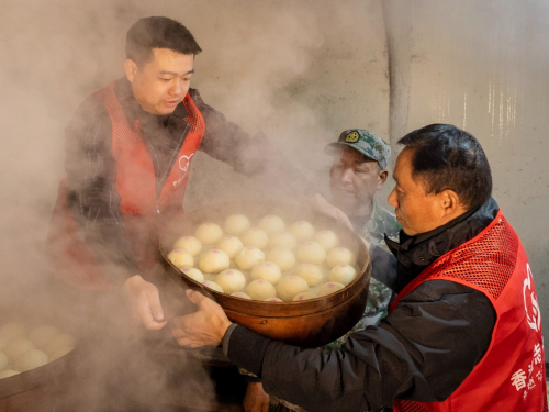 浙江縉云：多彩志愿服務升騰幸福“年味”