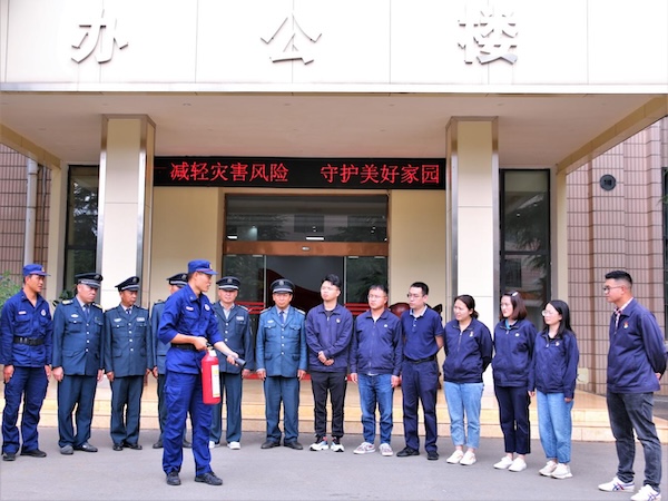 朱敏：一身消防藍 守護一方平安