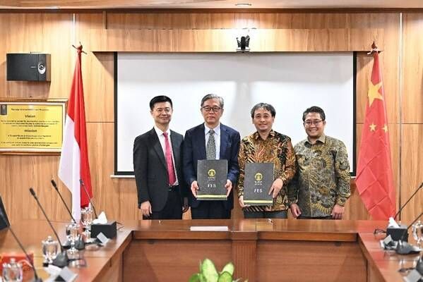 上海交通大學上海高級金融學院譜寫商學教育國際化新篇章