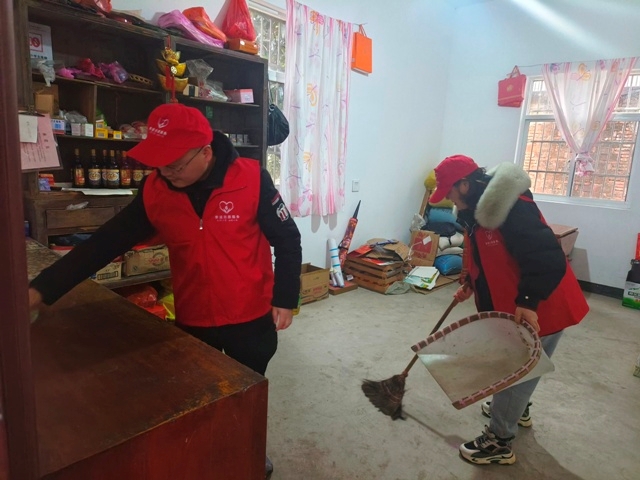 長興縣煙草專賣局：“熱辣滾燙”責任心 助力平安和諧元宵節