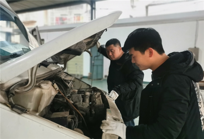 湖北宜都煙草：戰風雪 護平安 送溫暖