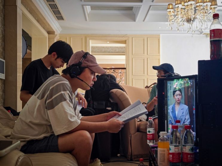 番茄與密盒文化聯手推出短劇《養母勝親娘》，感動無聲的情感之旅