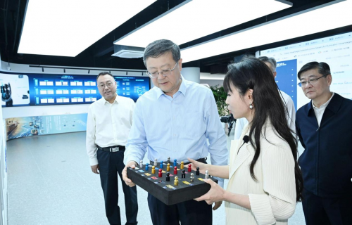 支持企業更好融入全市產業發展布局！上海市委書記陳吉寧調研海智在線