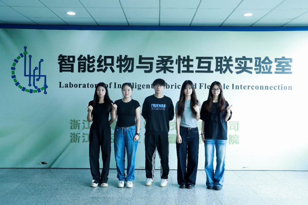 “大學生把青春寫在產業一線！”——義烏工商職院學生雙創團隊踐行義烏發展經驗