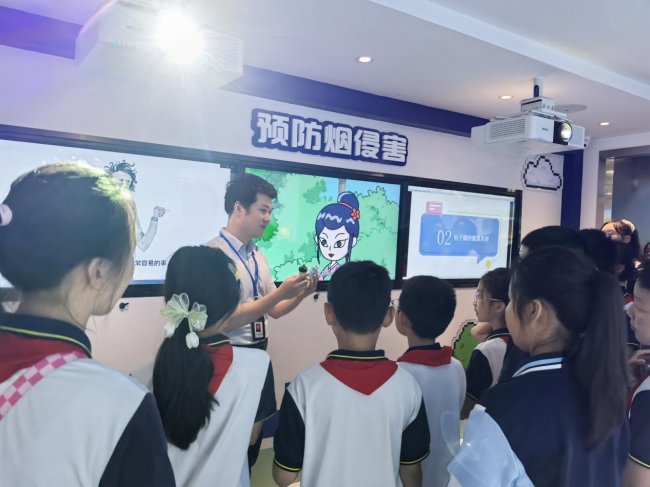 武漢市洪山區煙草專賣局：多維發力織密防護網 全域共治守護少年郎